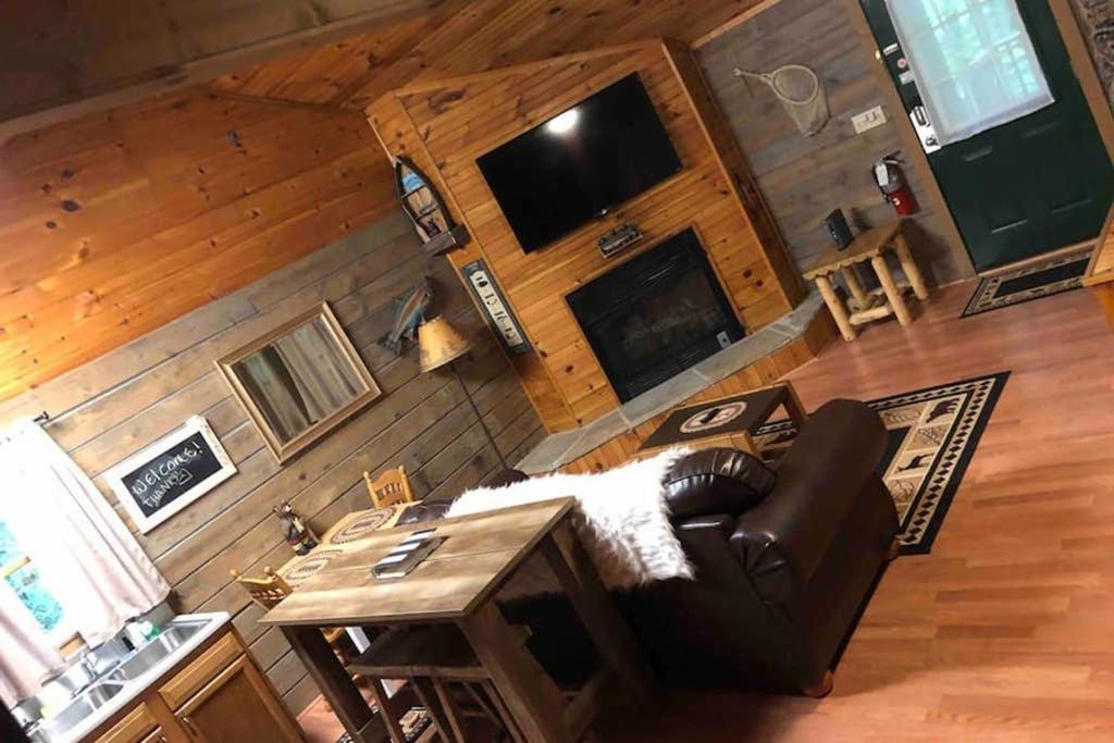 The Fishing Hole Cabin - Sage Vacations Gatlinburg Exteriör bild