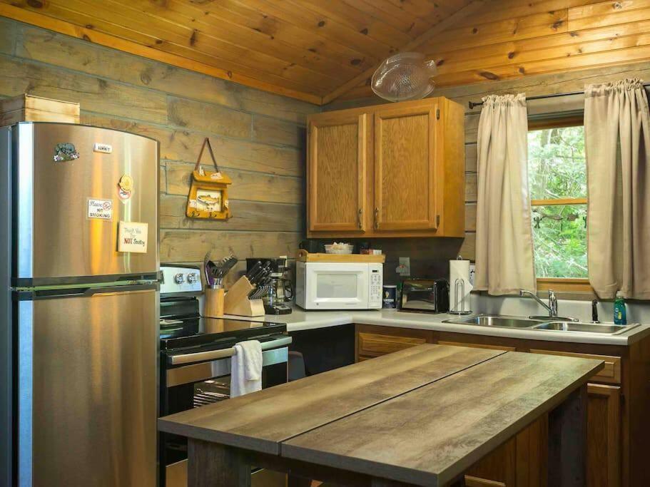 The Fishing Hole Cabin - Sage Vacations Gatlinburg Exteriör bild