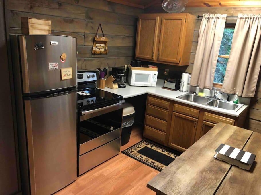 The Fishing Hole Cabin - Sage Vacations Gatlinburg Exteriör bild